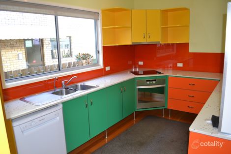Property photo of 21 Labrador Street Labrador QLD 4215