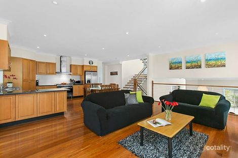 Property photo of 17 Sandon Drive Bulli NSW 2516