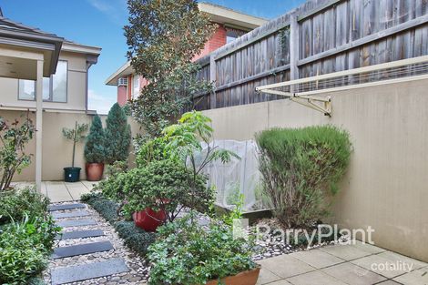 Property photo of 2/17-19 Queens Avenue Doncaster VIC 3108