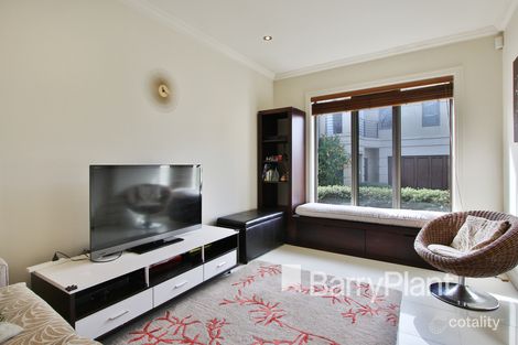 Property photo of 2/17-19 Queens Avenue Doncaster VIC 3108
