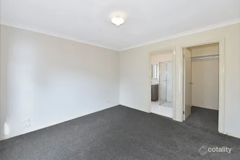 Property photo of 17 Pads Way Sunbury VIC 3429