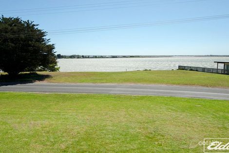 Property photo of 1 Captain Sturt Parade Hindmarsh Island SA 5214