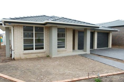 Property photo of 33 Elimatta Avenue Jordan Springs NSW 2747