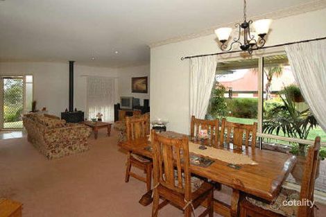 Property photo of 2 Parkgate Court Onkaparinga Hills SA 5163