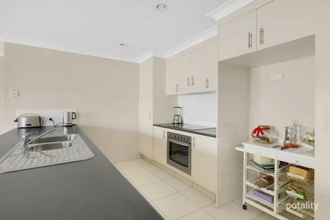 Property photo of 25 Dart Place Parkinson QLD 4115