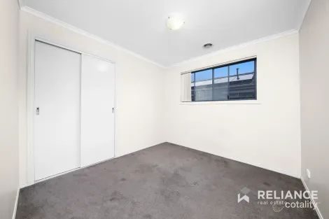 Property photo of 35 Sherrington Grange Derrimut VIC 3026