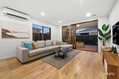 Property photo of 2 Mapleshade Avenue Clyde North VIC 3978