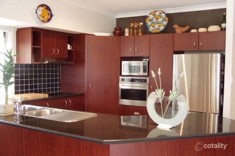Property photo of 9 Shorehaven Place Varsity Lakes QLD 4227