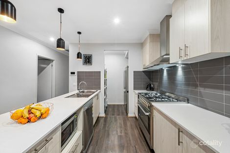 Property photo of 45 Wright Circuit Fraser Rise VIC 3336