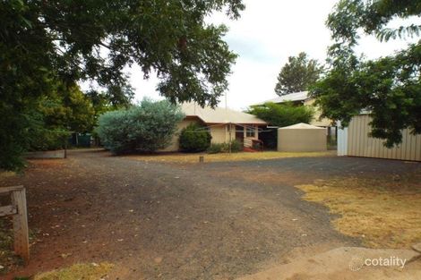 4-6 Gatacre St, Wooroolin, QLD 4608