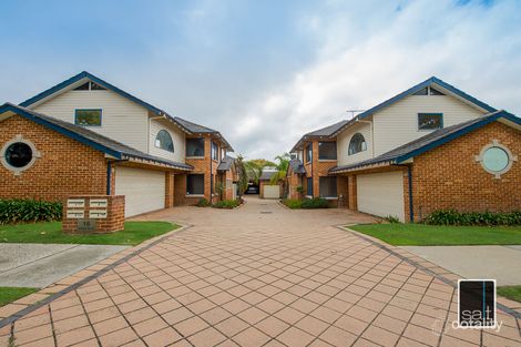 Property photo of 2/16 Kintail Road Applecross WA 6153