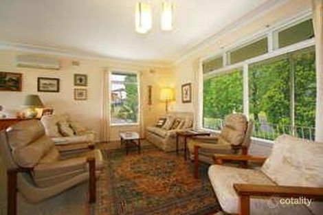 Property photo of 2 Sunninghill Circuit Mount Ousley NSW 2519