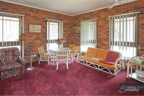 Property photo of 21 Fiona Drive Cranbourne South VIC 3977