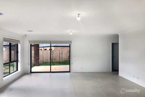 Property photo of 11 Hocston Way Thornhill Park VIC 3335