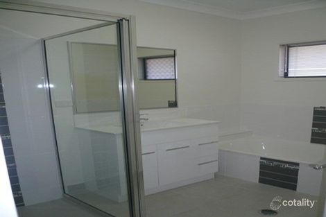 Property photo of 8 Ashmore Crescent Burdell QLD 4818