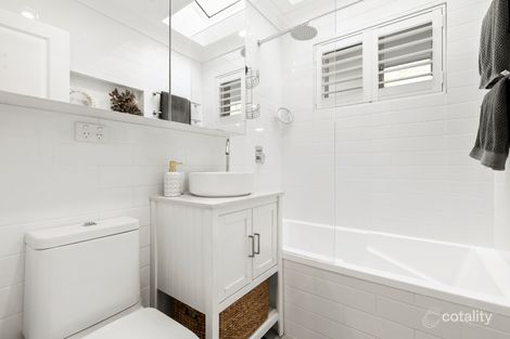 Property photo of 11/13 Fairway Close Manly Vale NSW 2093