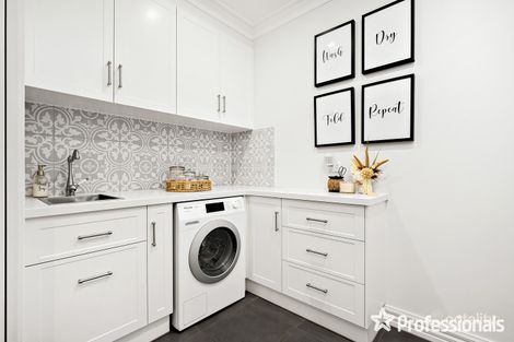 Property photo of 4 Glen Avenue Croydon VIC 3136