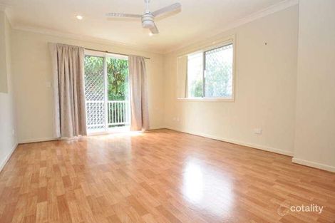 Property photo of 2/30 Gordon Street Labrador QLD 4215