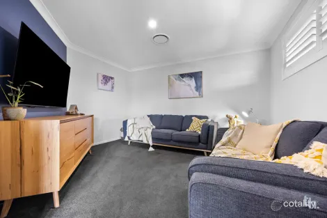 Property photo of 17 Perly Grove Cameron Park NSW 2285