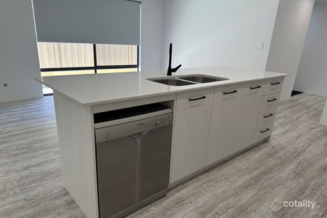 8 Spinnaker Bvd, Yanchep, WA 6035