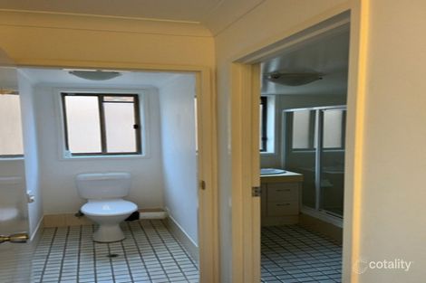 4/25 Armrick Ave, Broadbeach, QLD 4218