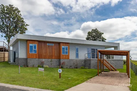 Property photo of 5 Hakea Court Mallacoota VIC 3892
