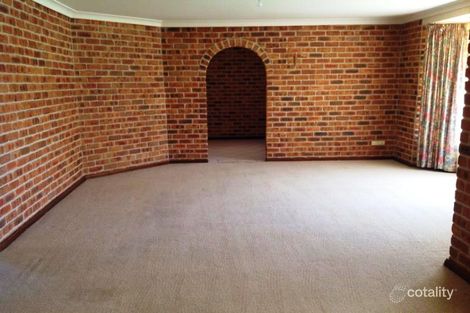 Property photo of 12 Nara Place Glenfield Park NSW 2650