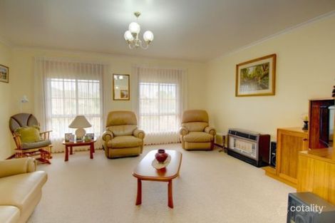 Property photo of 34 Bogart Drive Wendouree VIC 3355