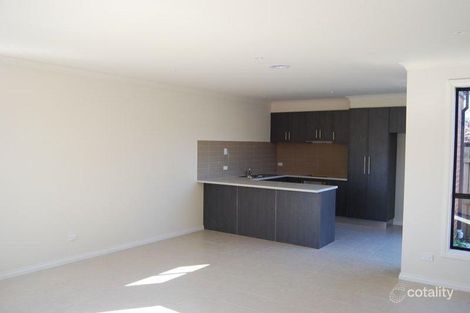 Property photo of 2 Ruth Street St Albans VIC 3021