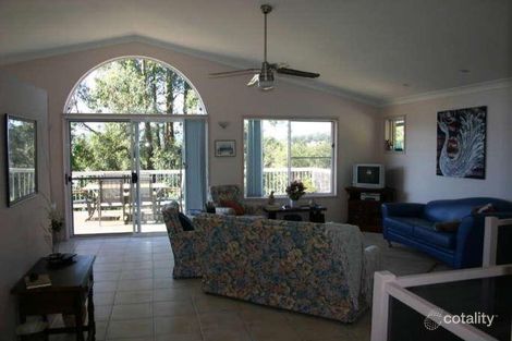 Property photo of 40 Katherine Crescent Green Point NSW 2251