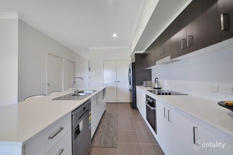 Property photo of 29 Gum Nut Drive Ashfield QLD 4670