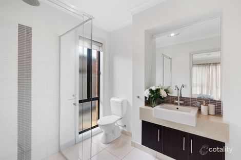 Property photo of 32 Waterview Drive White Hills VIC 3550