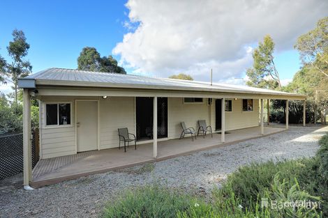 5 Stranges Rd, Macclesfield, VIC 3782