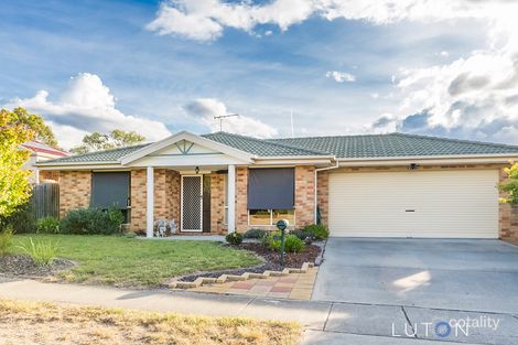 Property photo of 33 Oxenham Circuit Gordon ACT 2906