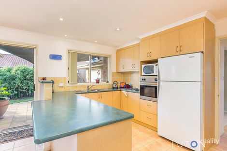 Property photo of 33 Oxenham Circuit Gordon ACT 2906