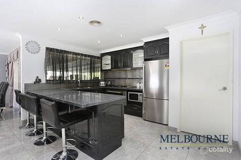 Property photo of 2 Edgware Court Epping VIC 3076