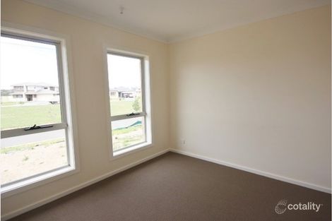 Property photo of 20 Domain Boulevard Prestons NSW 2170