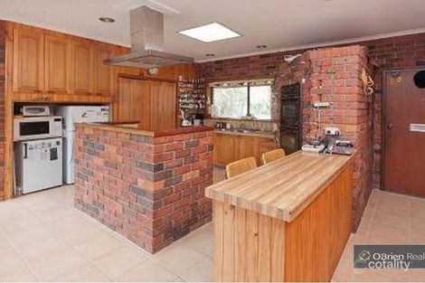 Property photo of 21 Fiona Drive Cranbourne South VIC 3977