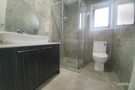 Property photo of 2/69 Dawnview Crescent Roxburgh Park VIC 3064