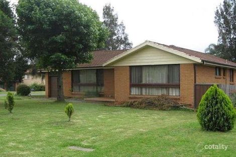 2 Swan Pl, Ingleburn, NSW 2565