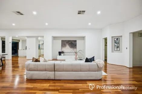 Property photo of 30 Painter Crescent Mundaring WA 6073
