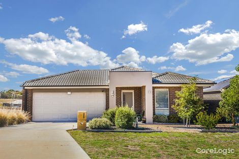 Property photo of 8 Lomandra Avenue Wallan VIC 3756