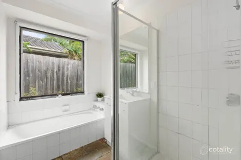 Property photo of 24 Edeys Run Hampton Park VIC 3976