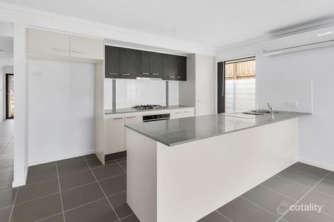 Property photo of 34 Kangaroo Crescent Springfield Lakes QLD 4300