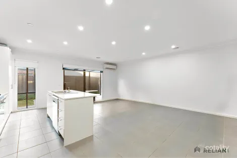 Property photo of 26 Gosfield Drive Werribee VIC 3030