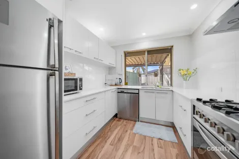 Property photo of 6A Crawley Grove Heathridge WA 6027