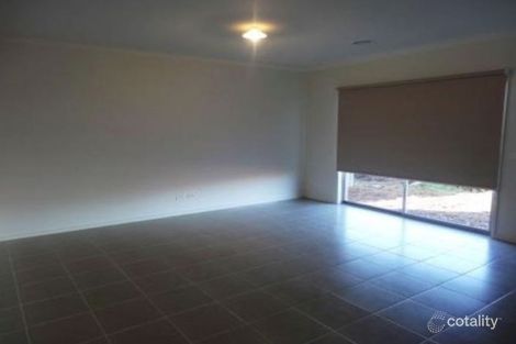 Property photo of 5 Hakea Close Maddingley VIC 3340