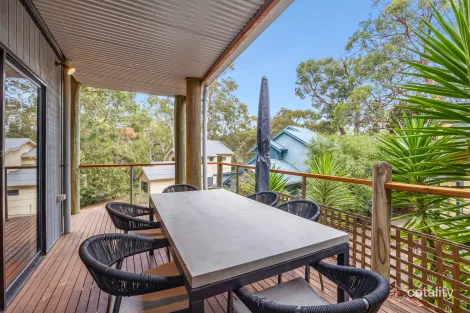 Property photo of 5/12 Lascelles Terrace Lorne VIC 3232