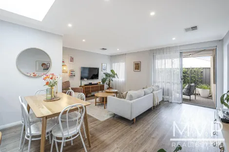 Property photo of 5 Conifer Place Kardinya WA 6163