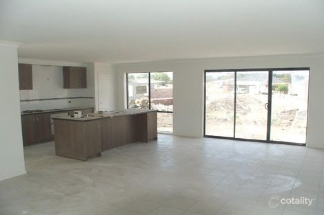 Property photo of 23 Shaftesbury Drive Epping VIC 3076